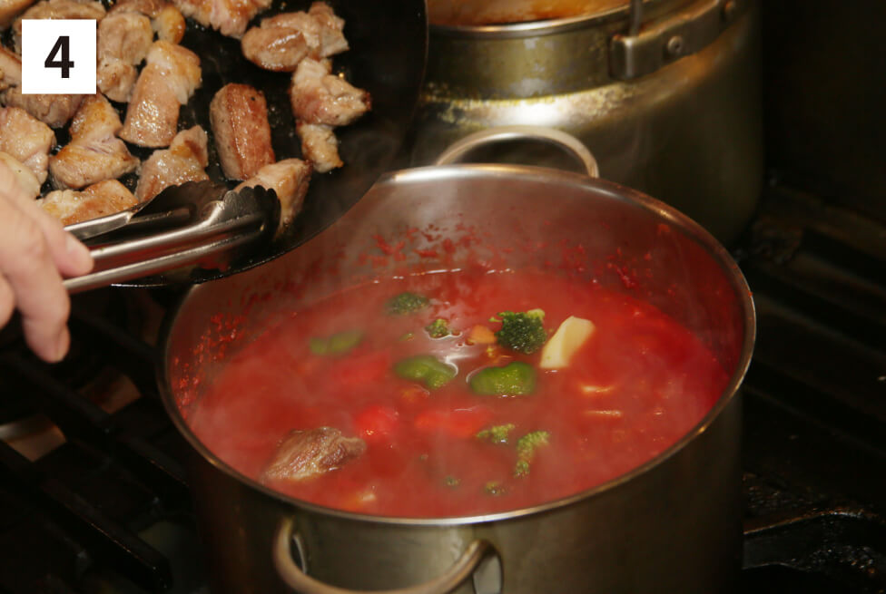 アグー豚肉のトマト煮込みの作り方4